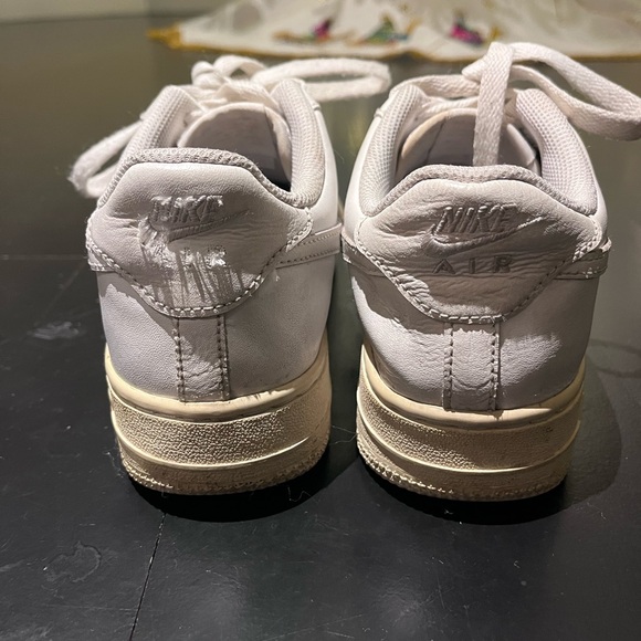 Nike Air Force 1 Sneakers | White | Size 5.5 Youth / Women’s 7 - Picture 5 of 6
